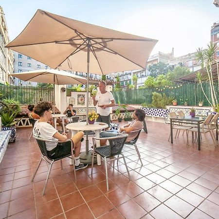 Fabrizzios Terrace Hostel Барселона Екстериор снимка