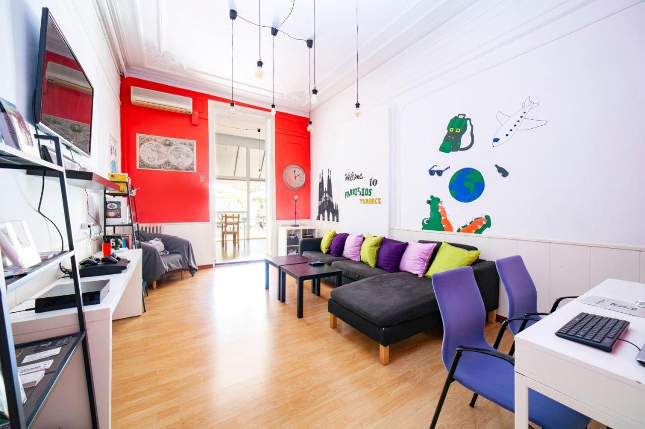 Fabrizzios Terrace Hostel Барселона Екстериор снимка