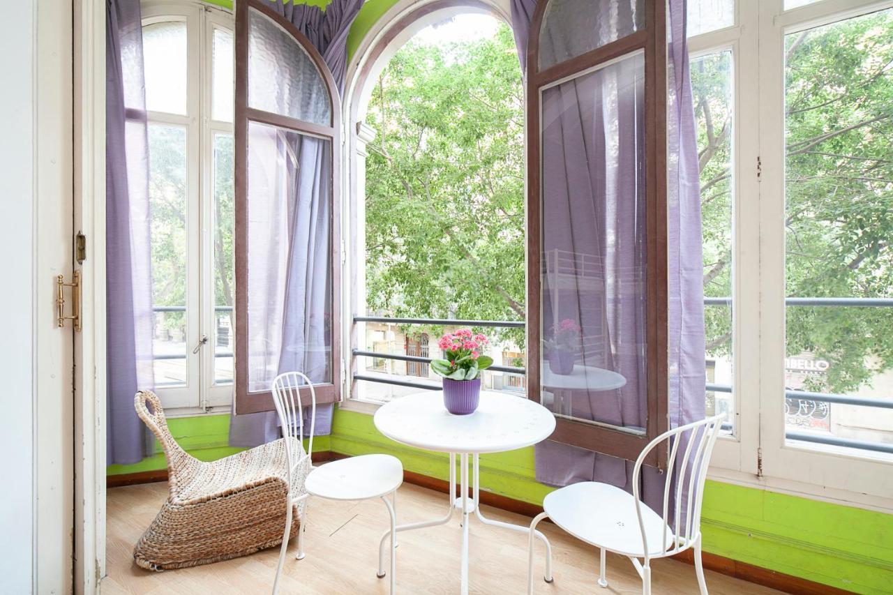 Fabrizzios Terrace Hostel Барселона Екстериор снимка