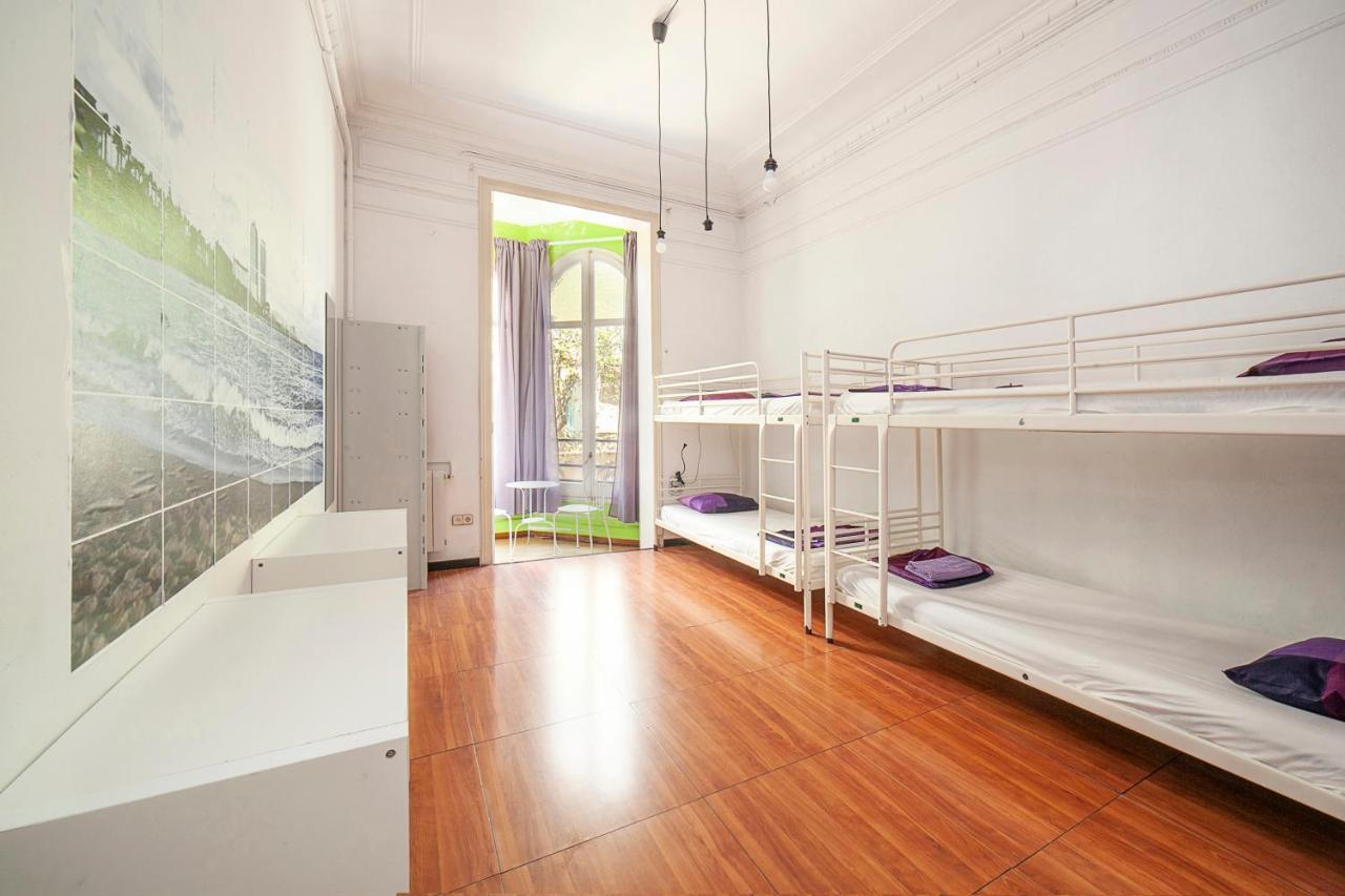 Fabrizzios Terrace Hostel Барселона Екстериор снимка