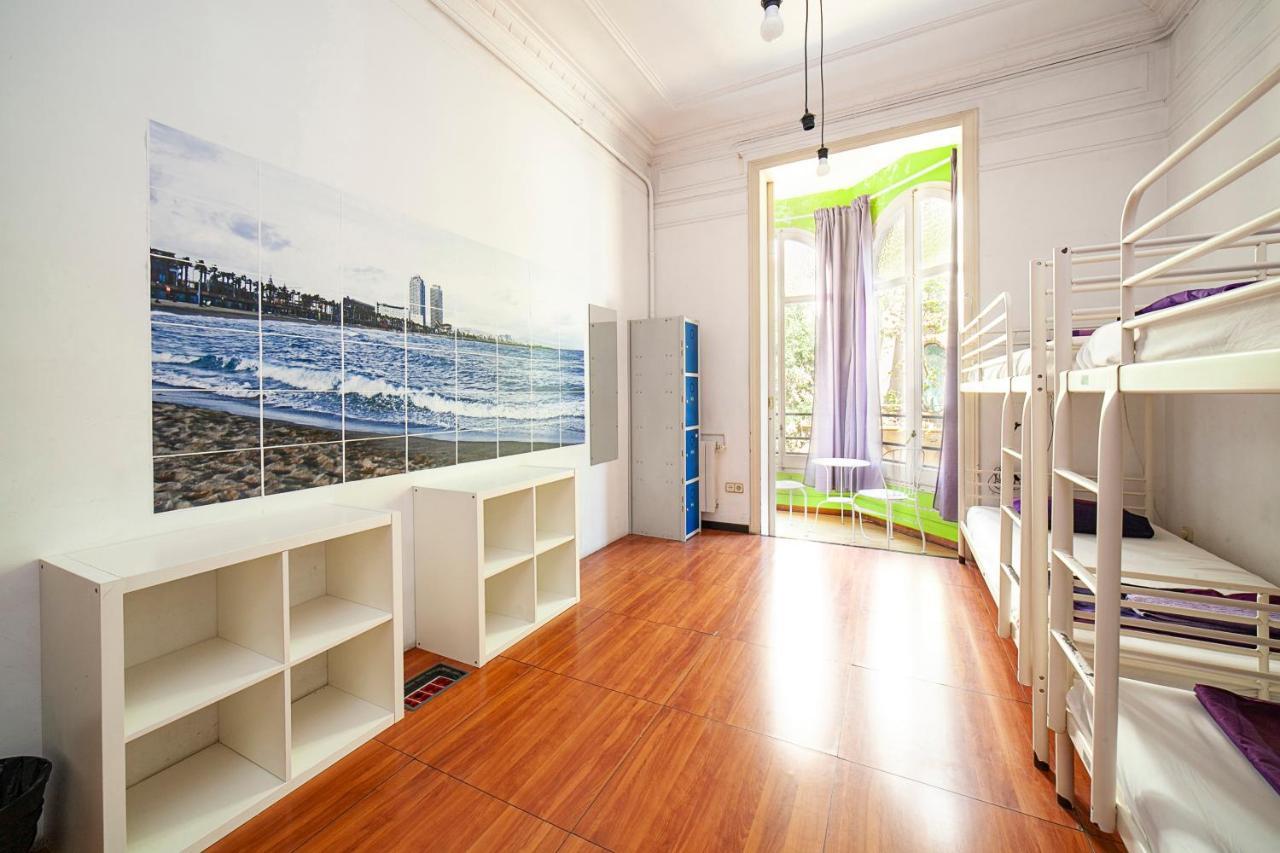 Fabrizzios Terrace Hostel Барселона Екстериор снимка