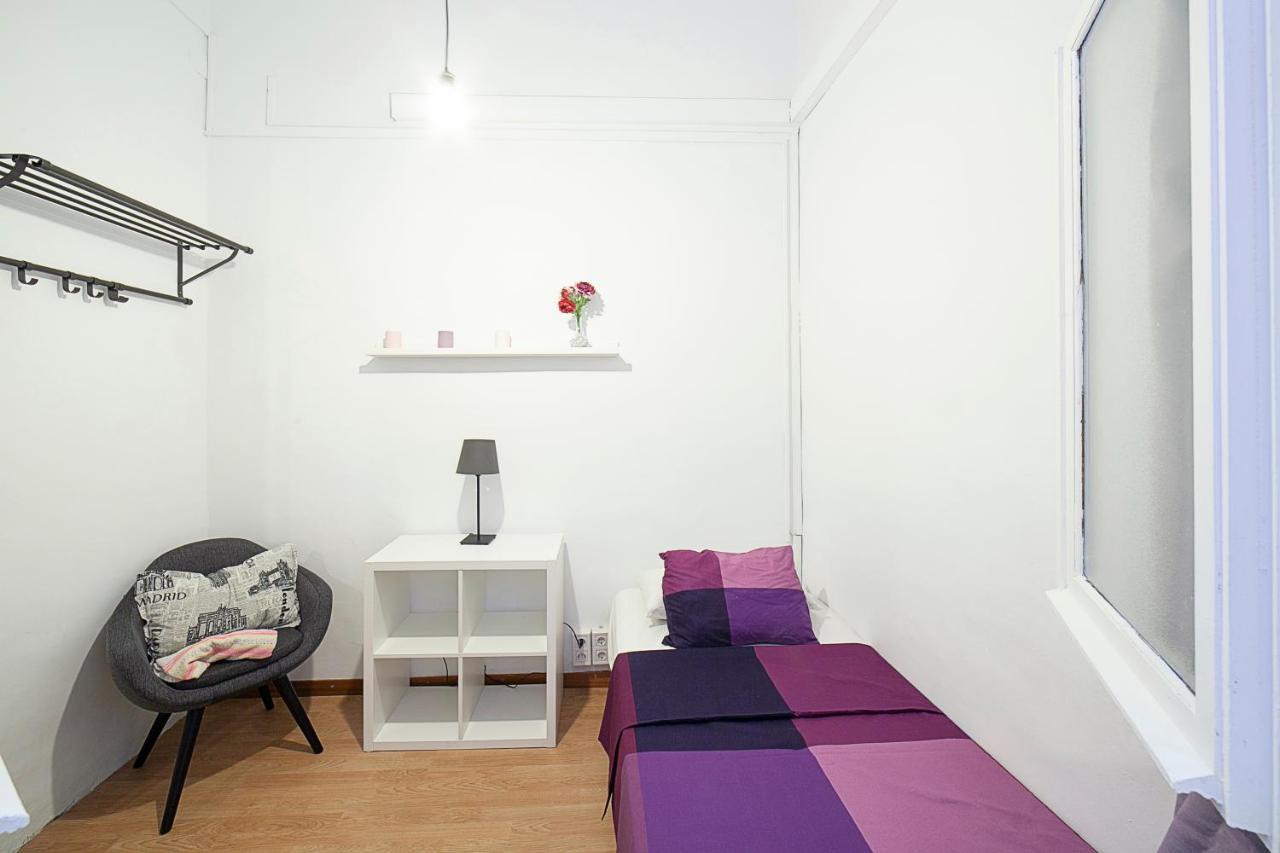 Fabrizzios Terrace Hostel Барселона Екстериор снимка