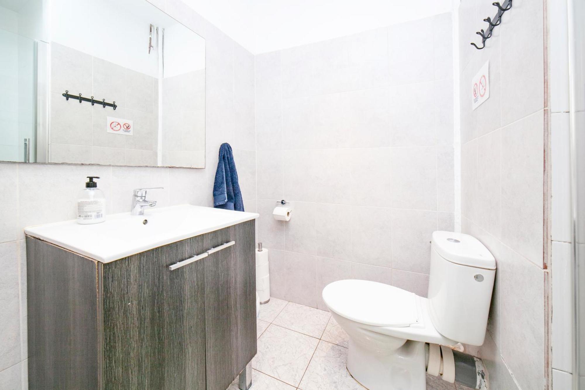Fabrizzios Terrace Hostel Барселона Екстериор снимка