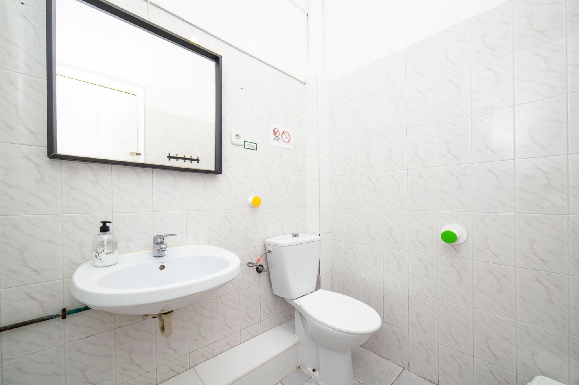 Fabrizzios Terrace Hostel Барселона Екстериор снимка
