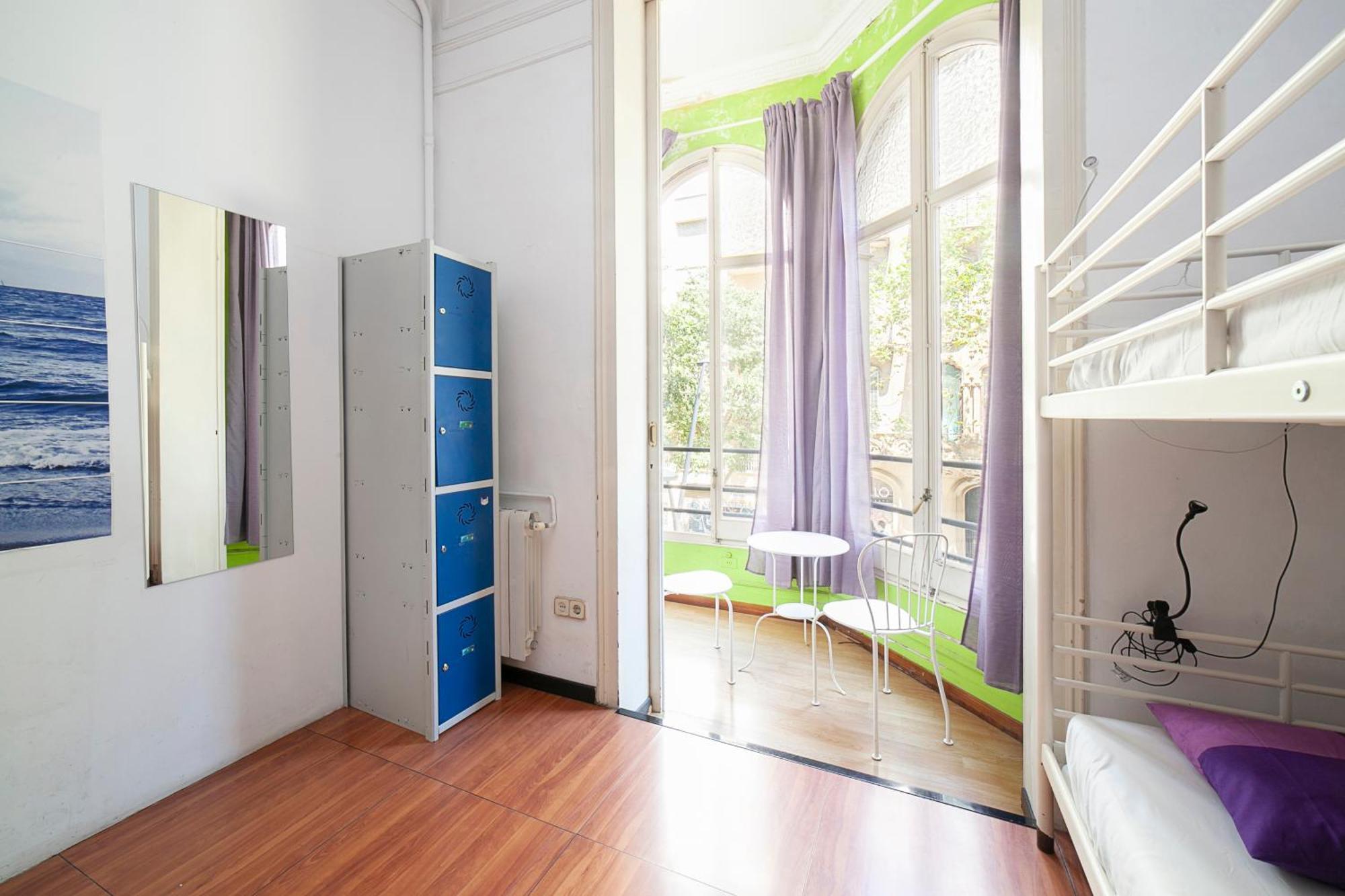 Fabrizzios Terrace Hostel Барселона Стая снимка