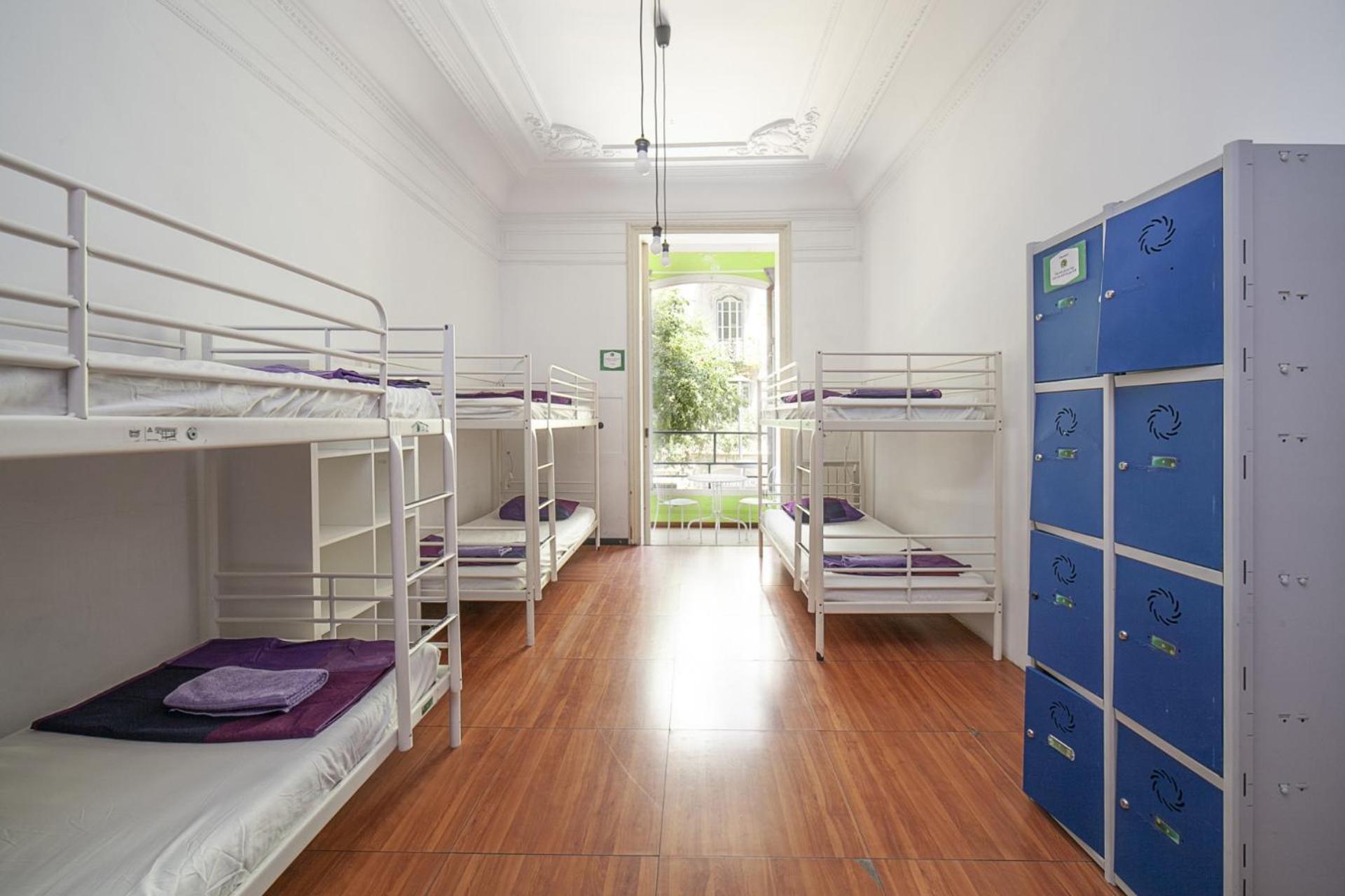 Fabrizzios Terrace Hostel Барселона Екстериор снимка