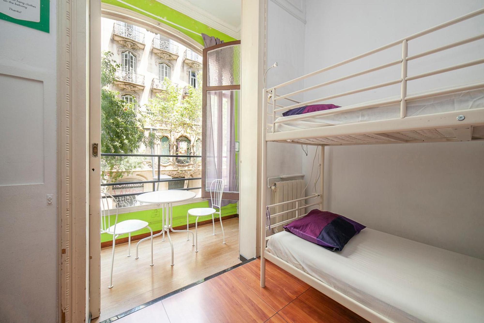Fabrizzios Terrace Hostel Барселона Стая снимка