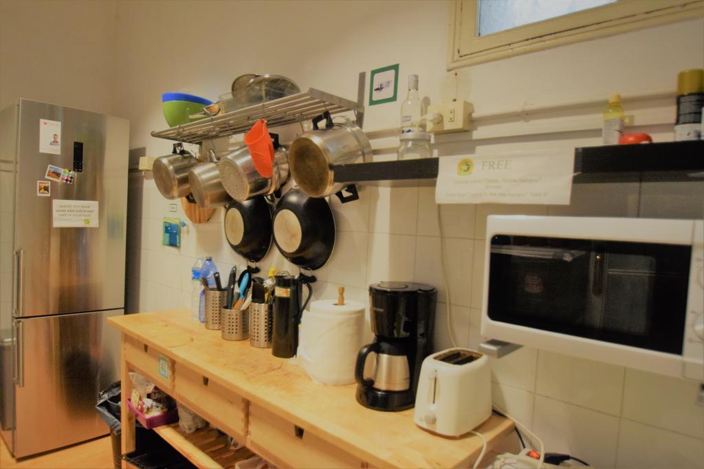 Fabrizzios Terrace Hostel Барселона Екстериор снимка
